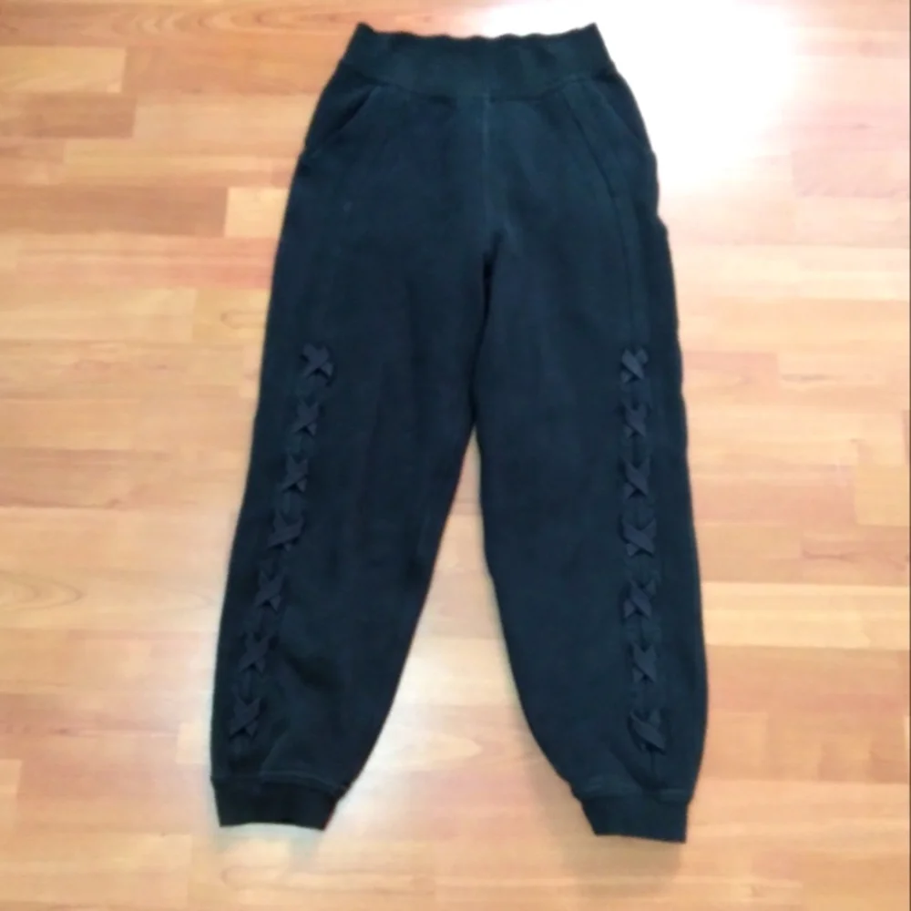 Lululemon Braided Detail High-Rise Jogger